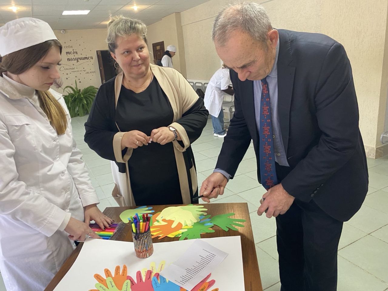 photo 5210763729669131144 y