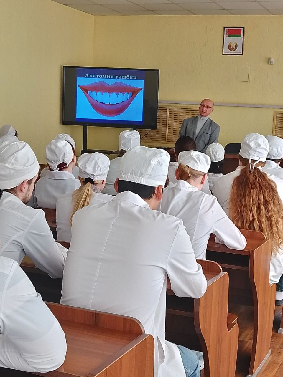 photo 5402267293376517106 y